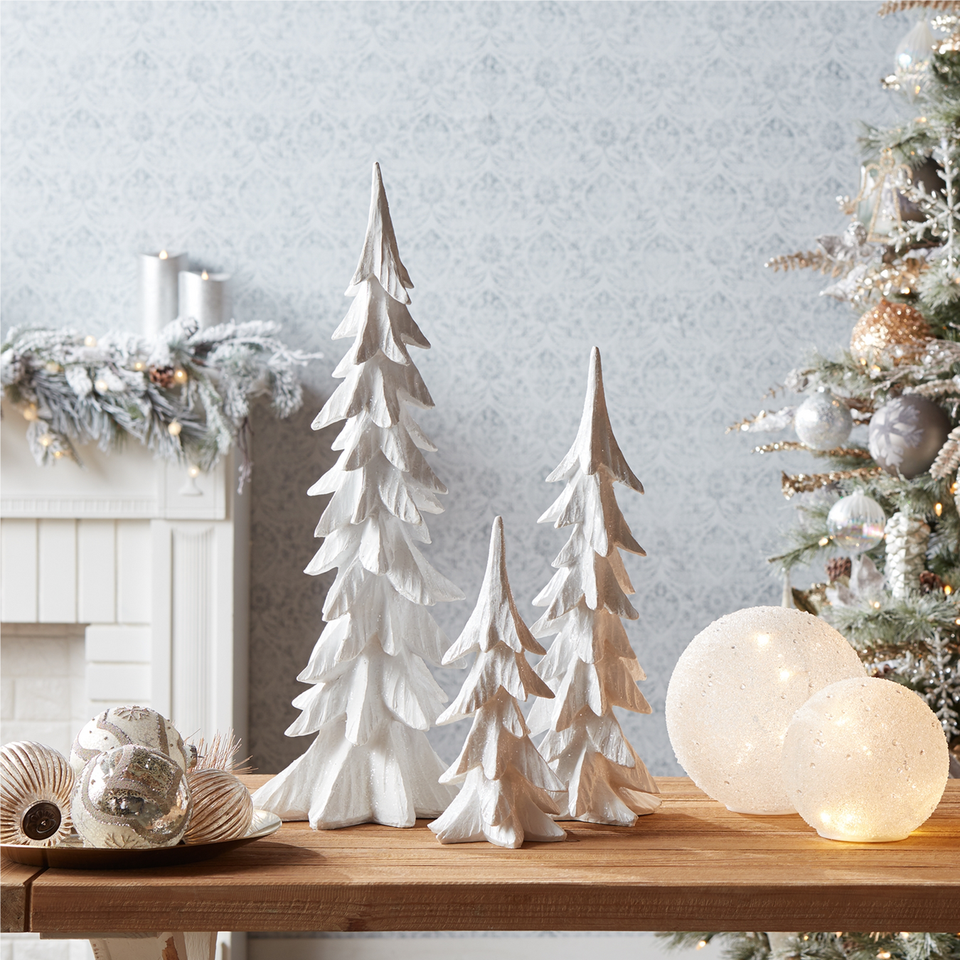 Christmas Novelty Decor - Shipped