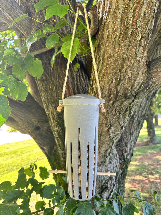 Peanut Feeder - Straw